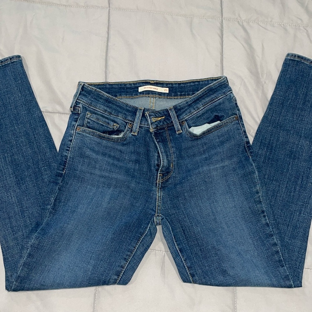 Levi’s 711 Skinny Ankle Jeans